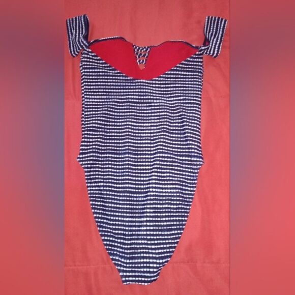 HOLLISTER WOMEN'S SWIM SUIT - Picture 2 of 5